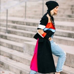 Multi color blogger duster coat size M